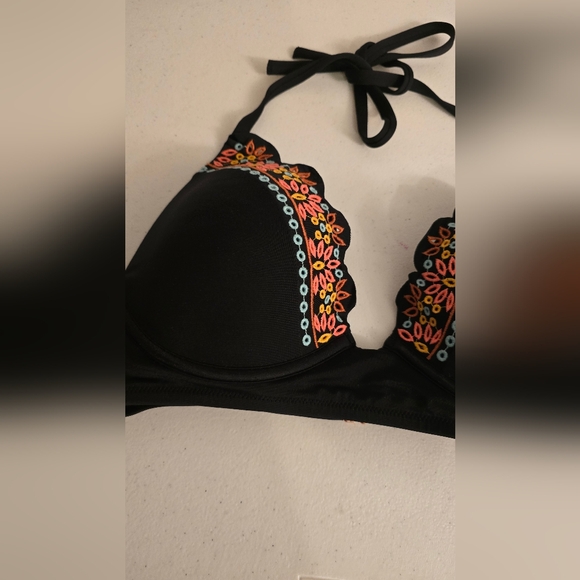 Women's Tropics Light Lift Eyelet Trim TriangleBikini Top-Shade & Shore Size 34D - Picture 5 of 13